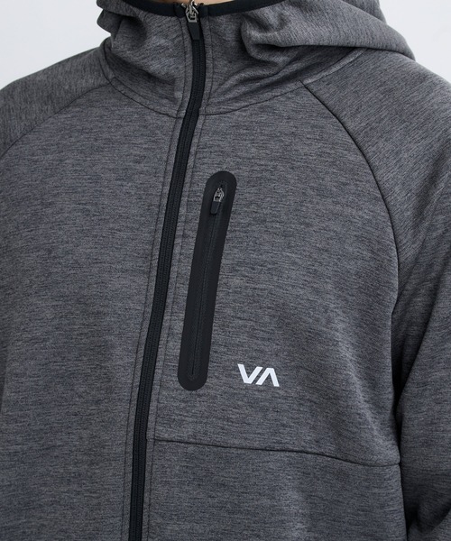 RVCA（ルーカ）の「RVCA メンズ BALANCE TECH FLEECE ZIP HOODIE パーカー 【2025年秋冬モデル】/ルーカセットアップ対応フロントジップアップフリースパーカー・フーディー（パーカー・メンズ・ブラック系その他・SMALL/LARGE/X-LARGE/MEDIUM）」の4枚目の写真