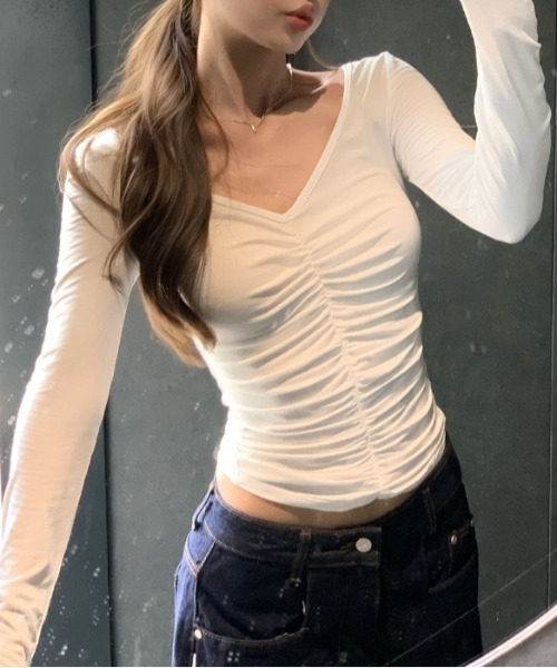 Vipoa（ヴィポア）の「gather slim tops（Tシャツ/カットソー・レディース・ホワイト/グレー・FREE）」の7枚目の写真