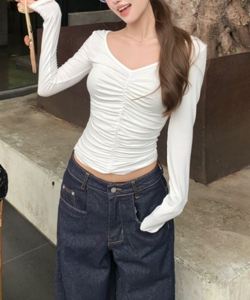 Vipoa（ヴィポア）の「gather slim tops（Tシャツ/カットソー・レディース・ホワイト/グレー・FREE）」の12枚目の写真