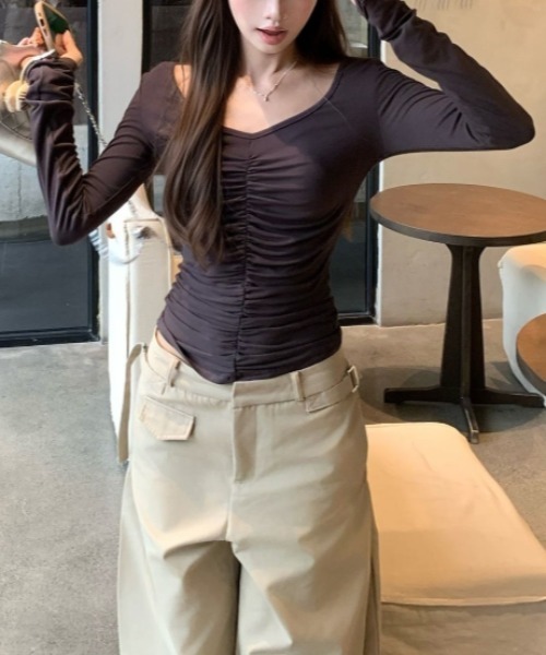 Vipoa（ヴィポア）の「gather slim tops（Tシャツ/カットソー・レディース・ホワイト/グレー・FREE）」の14枚目の写真