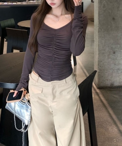 Vipoa（ヴィポア）の「gather slim tops（Tシャツ/カットソー・レディース・ホワイト/グレー・FREE）」の18枚目の写真