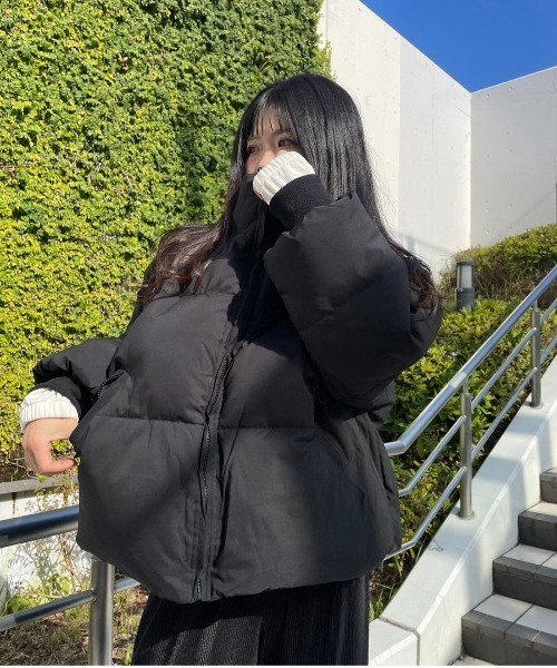 ARCADE（アーケード）の「オーバーサイズ ショート丈 リブ付き ボリューム衿 エコダウンジャケット -ARCADE Limited Line-（ダウンジャケット/コート・レディース・ブラック/グレイッシュベージュ/アイボリー・FREE）」の9枚目の写真