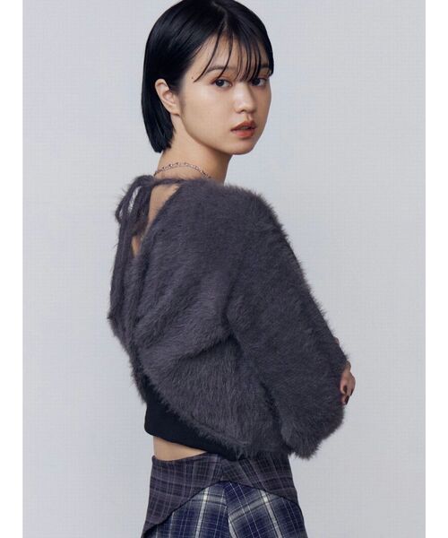 EMODA（エモダ）の「バッククロス2WAYニット（ニット/セーター・レディース・グレー/アイボリー/ブラック/ブルー・FREE）」の14枚目の写真