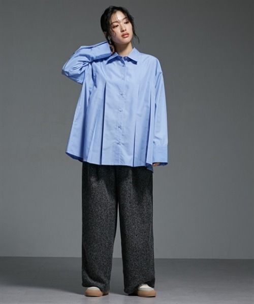 Soiunique（スワユニーク）の「前後プリーツデザイン前ボタン長袖シャツ ［Soiunique］（シャツ/ブラウス・レディース・オフホワイト/ブルー/チャコールグレー・FREE）」の4枚目の写真