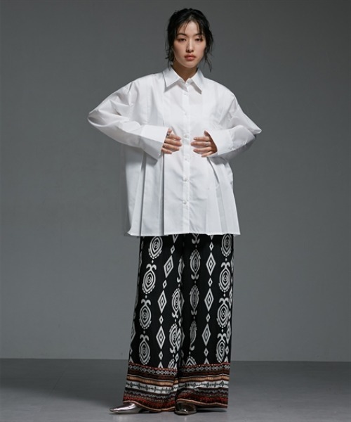 Soiunique（スワユニーク）の「前後プリーツデザイン前ボタン長袖シャツ ［Soiunique］（シャツ/ブラウス・レディース・オフホワイト/ブルー/チャコールグレー・FREE）」の9枚目の写真