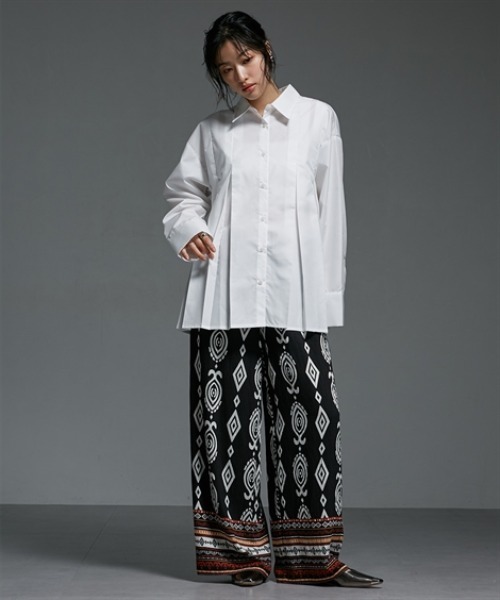 Soiunique（スワユニーク）の「前後プリーツデザイン前ボタン長袖シャツ ［Soiunique］（シャツ/ブラウス・レディース・オフホワイト/ブルー/チャコールグレー・FREE）」の10枚目の写真