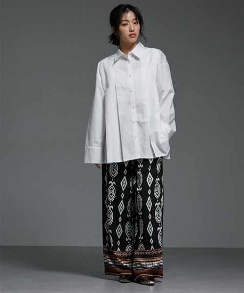 Soiunique（スワユニーク）の「前後プリーツデザイン前ボタン長袖シャツ ［Soiunique］（シャツ/ブラウス・レディース・オフホワイト/ブルー/チャコールグレー・FREE）」の11枚目の写真