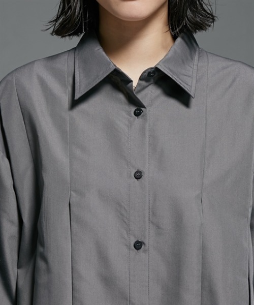 Soiunique（スワユニーク）の「前後プリーツデザイン前ボタン長袖シャツ ［Soiunique］（シャツ/ブラウス・レディース・オフホワイト/ブルー/チャコールグレー・FREE）」の19枚目の写真