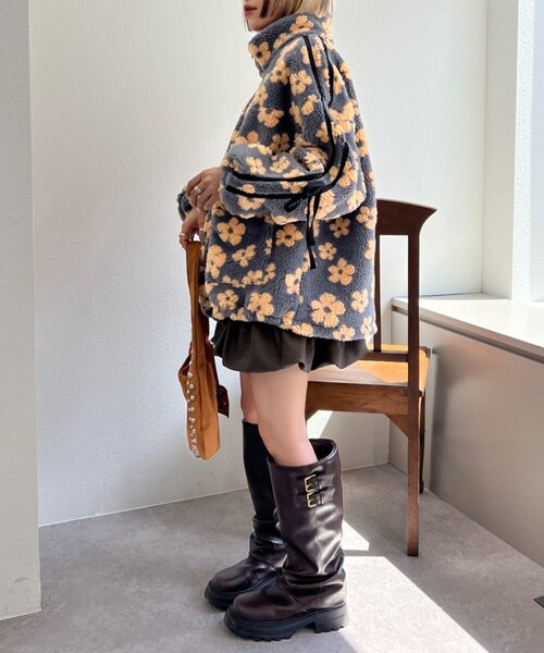 w closet(ダブルクローゼット)の「花柄ボアラインブルゾン(ブルゾン・レディース・ベージュ/グレー/アイボリー・FREE)」の16枚目の写真