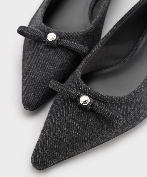 CHARLES & KEITH(チャールズ & キース)の「フェルトボウ メタリックアクセントポインテッドトゥ バレエフラット(バレエシューズ・レディース・ダークグレー/マルーン・25.5cm/25cm/24.5cm/23.5cm/23cm/22.5cm)」の9枚目の写真