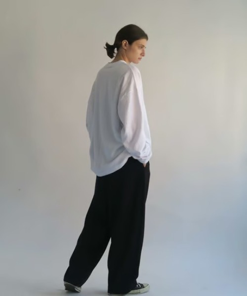 KALENO(カレノ)の「unisex / basic long tee(Tシャツ/カットソー・レディース・レッド/ホワイト/ブラック・FREE)」の12枚目の写真