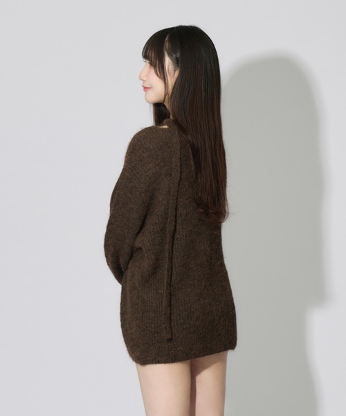 ALLuRing ChaRm(アリュリングチャーム)の「Neck String Over Knit / 首紐オーバーニットワンピース(ニット/セーター・レディース・ホワイト/ブラウン・FREE)」の11枚目の写真
