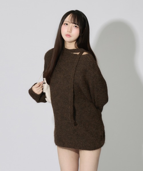ALLuRing ChaRm(アリュリングチャーム)の「Neck String Over Knit / 首紐オーバーニットワンピース(ニット/セーター・レディース・ホワイト/ブラウン・FREE)」の10枚目の写真