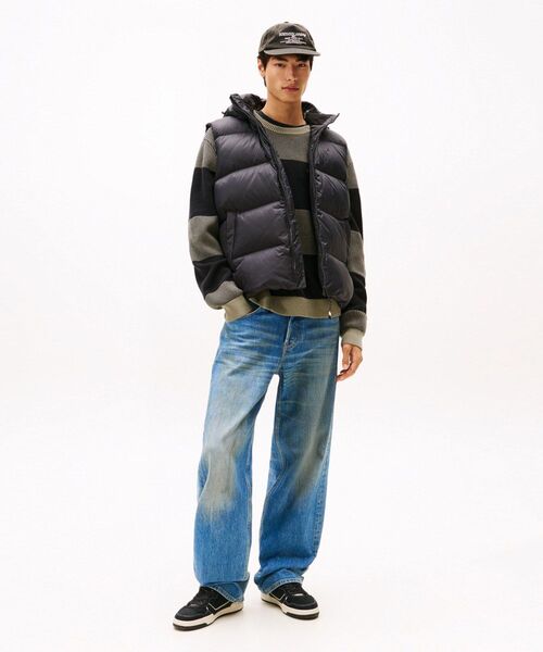 tommy jeans(トミー ジーンズ)の「エッセンシャルダウンベスト(ダウンベスト・メンズ・グリーン/ブラック/ネイビー・MEDIUM/X-LARGE/SMALL/LARGE)」の19枚目の写真