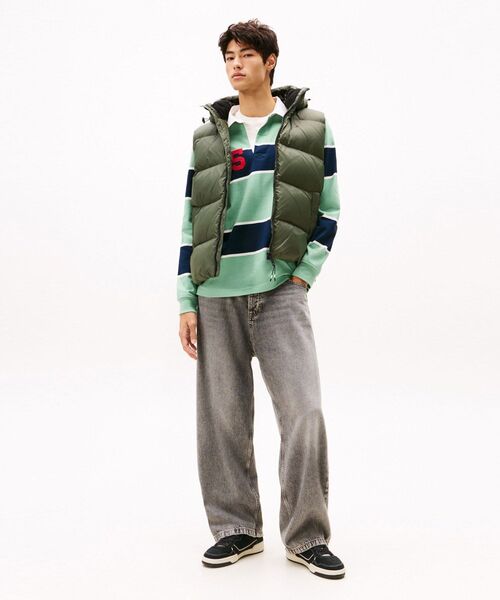 tommy jeans(トミー ジーンズ)の「エッセンシャルダウンベスト(ダウンベスト・メンズ・グリーン/ブラック/ネイビー・MEDIUM/X-LARGE/SMALL/LARGE)」の8枚目の写真