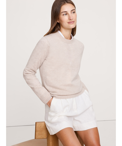 Banana Republic（バナナリパブリック）の「ライトウェイト カシミヤ クルーネックセーター（ニット/セーター・レディース・アイボリー/ブラック/ライトグレー/ブルー/ベージュ/レッド系その他/オレンジ/クリーム・S/L/XS/M）」の5枚目の写真