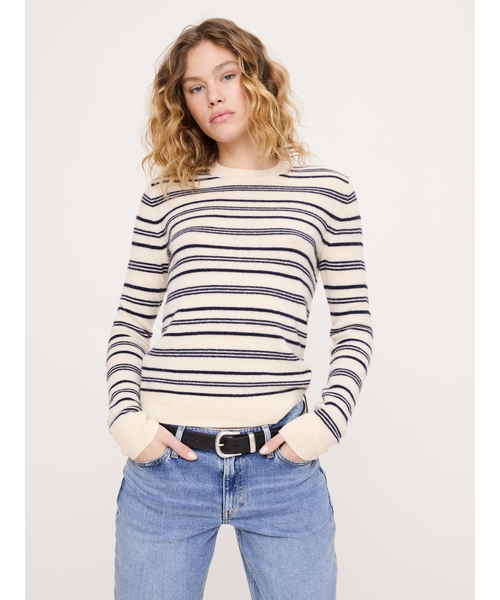 Banana Republic（バナナリパブリック）の「ライトウェイト カシミヤ クルーネックセーター（ニット/セーター・レディース・アイボリー/ブラック/ライトグレー/ブルー/ベージュ/レッド系その他/オレンジ/クリーム・S/L/XS/M）」の6枚目の写真