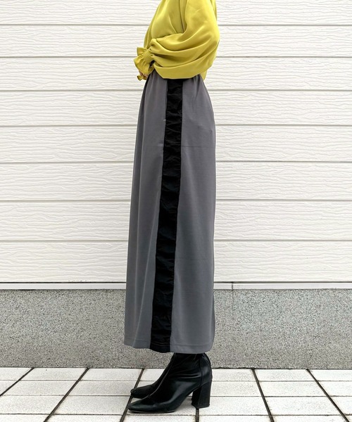 Q(キュー)の「ソフトダンボールドッキングスカート(スカート・レディース・チャコールグレー/ブラック・MEDIUM)」の7枚目の写真