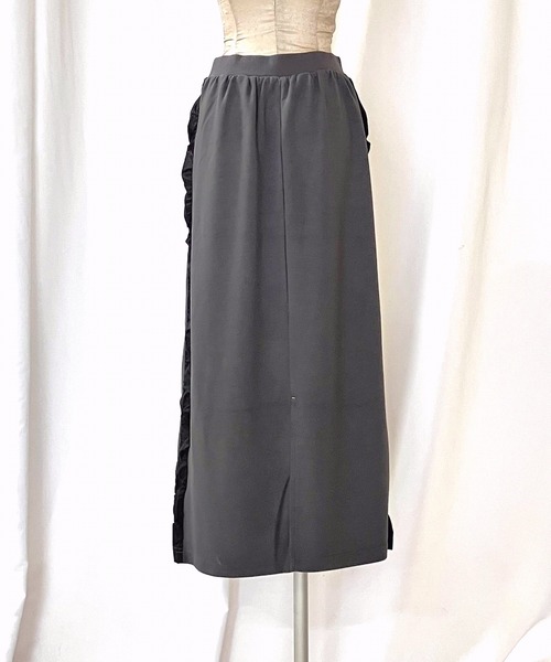 Q(キュー)の「ソフトダンボールドッキングスカート(スカート・レディース・チャコールグレー/ブラック・MEDIUM)」の11枚目の写真