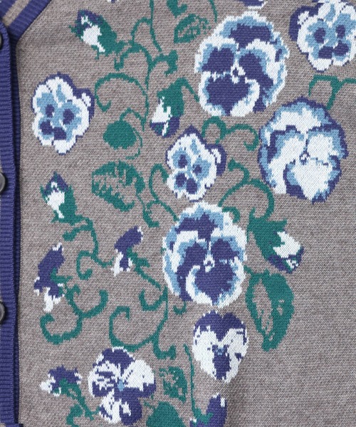 somari imagination(ソマリ イマジネーション)の「『花柄ジャカードニットカーディガン』(カーディガン/ボレロ・レディース・ライトベージュ・FREE)」の3枚目の写真