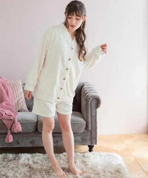 fran de lingerie（フランデランジェリー）の「もこもこ ルームウェア ショートパンツ レディース 冬 あったか パジャマ モコモコ 着る毛布「メモリーフリース」（ルームウェア/パジャマ・レディース・オフホワイト/ワイン系/ネイビー/ブラウン系その他・M-L）」の7枚目の写真