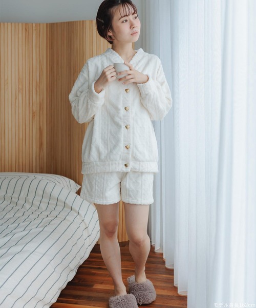 fran de lingerie（フランデランジェリー）の「もこもこ ルームウェア ショートパンツ レディース 冬 あったか パジャマ モコモコ 着る毛布「メモリーフリース」（ルームウェア/パジャマ・レディース・オフホワイト/ワイン系/ネイビー/ブラウン系その他・M-L）」の22枚目の写真