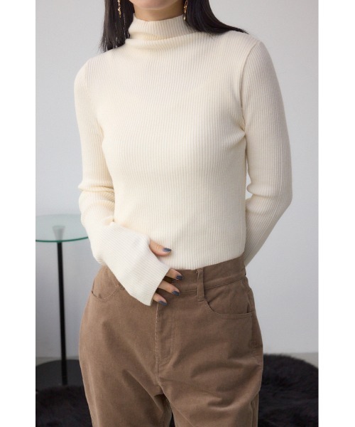 AZUL by moussy（アズールバイマウジー）の「サムホールリブニットトップス（ニット/セーター・レディース・杢グレー/アイボリー/ブラック/グリーン/レッド・FREE）」の6枚目の写真