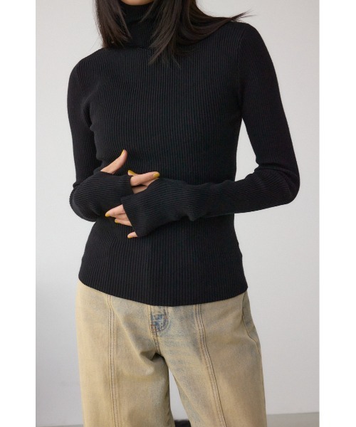 AZUL by moussy（アズールバイマウジー）の「サムホールリブニットトップス（ニット/セーター・レディース・杢グレー/アイボリー/ブラック/グリーン/レッド・FREE）」の17枚目の写真