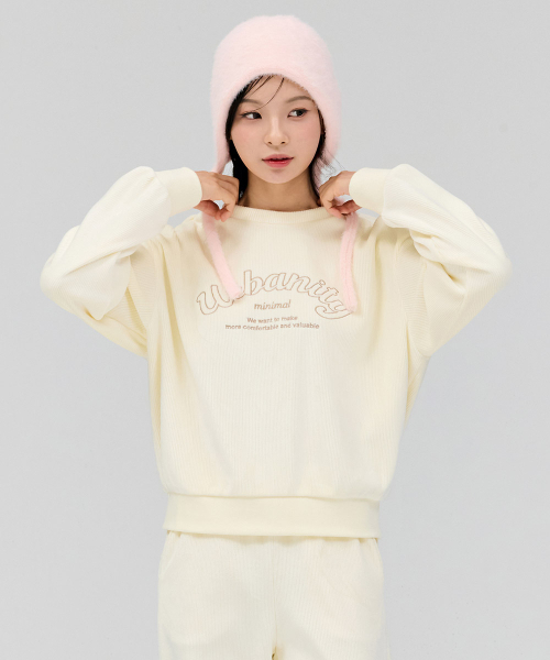 CHASECULT（チェイスカルト）の「女性起毛刺繍スウェットTシャツ-アイボリー（スウェット・レディース・アイボリー・90/85）」の2枚目の写真