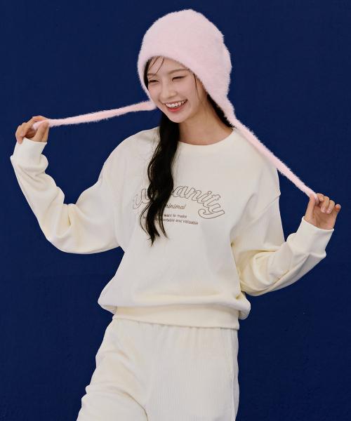 CHASECULT（チェイスカルト）の「女性起毛刺繍スウェットTシャツ-アイボリー（スウェット・レディース・アイボリー・90/85）」の4枚目の写真