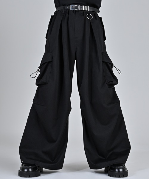 ADRER（アドラー）の「TR 3D volume wide cargo pants / TR 3D ボリューム ワイド カーゴパンツ（カーゴパンツ・メンズ・ライトグレー/ブラック・M/S/XS/L）」の4枚目の写真