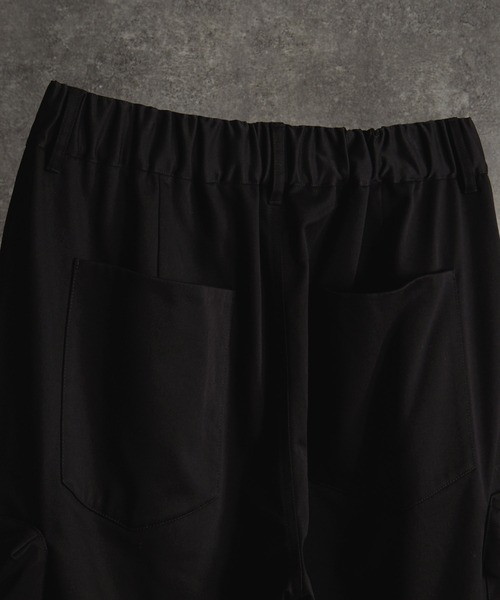 ADRER（アドラー）の「TR 3D volume wide cargo pants / TR 3D ボリューム ワイド カーゴパンツ（カーゴパンツ・メンズ・ライトグレー/ブラック・M/S/XS/L）」の21枚目の写真