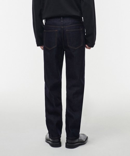 MUSINSA STANDARD（ムシンサスタンダード）の「裏起毛ストレートデニムパンツ [ディープインディゴ]（デニムパンツ・メンズ・その他・29/30/31/33/26/27/28/40/38/42/36/34/32）」の2枚目の写真