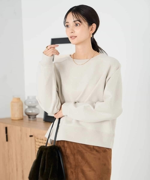 a.v.v（アーヴェヴェ）の「ラメ裏起毛タックスリーブスウェット（スウェット・レディース・グレー系その他/グレー・36/40/38）」の4枚目の写真