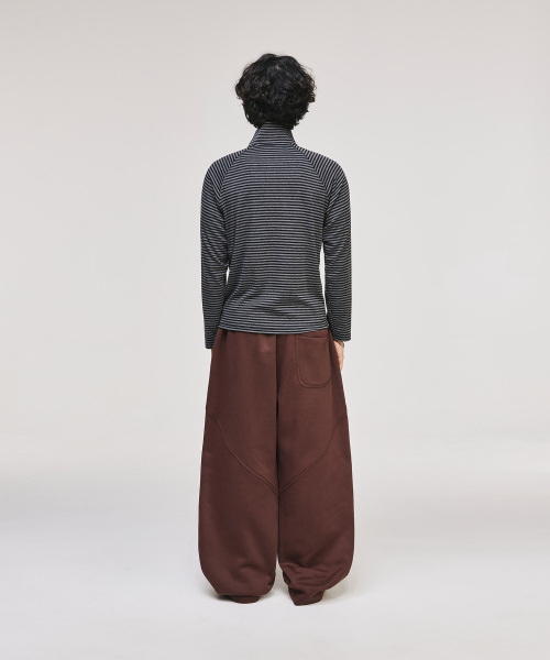 SIGNATURE（シグネチャ）の「パティグカーブド裏起毛トレーニングパンツ[ブラウン]（スウェットパンツ・レディース・その他・MEDIUM/LARGE）」の8枚目の写真