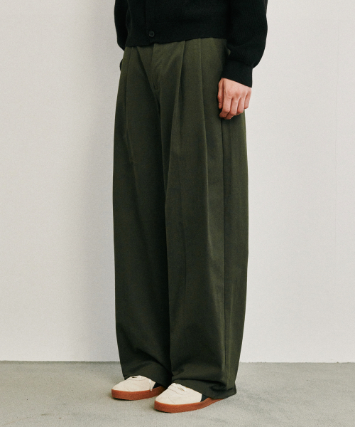 GLW(ジーエルダブリュ)の「ワイドツーピンタックコットンパンツカーキ(その他パンツ・レディース・その他・SMALL/MEDIUM/LARGE)」の2枚目の写真