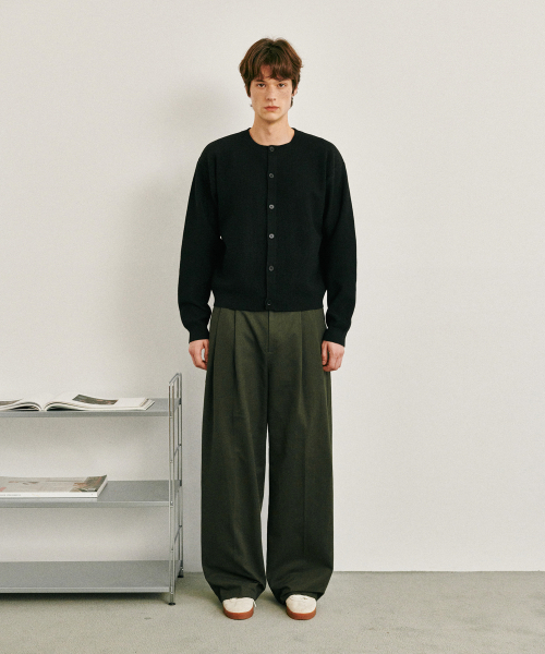 GLW(ジーエルダブリュ)の「ワイドツーピンタックコットンパンツカーキ(その他パンツ・レディース・その他・SMALL/MEDIUM/LARGE)」の3枚目の写真