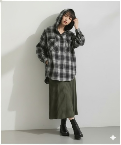 Day and Grade(デイアンドグレイド)の「フード付き ビッグチェックシャツ チュニック(シャツ/ブラウス・レディース・ブラック・FREE)」の1枚目の写真