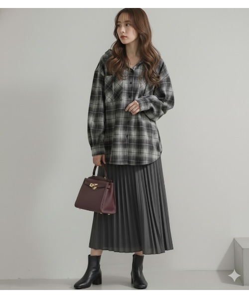 Day and Grade(デイアンドグレイド)の「フード付き ビッグチェックシャツ チュニック(シャツ/ブラウス・レディース・ブラック・FREE)」の3枚目の写真