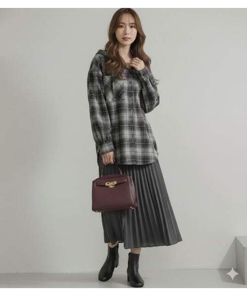 Day and Grade(デイアンドグレイド)の「フード付き ビッグチェックシャツ チュニック(シャツ/ブラウス・レディース・ブラック・FREE)」の5枚目の写真