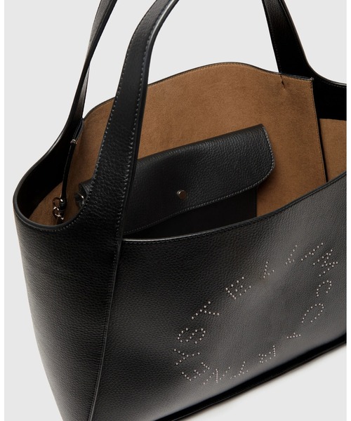 STELLA McCARTNEY(ステラマッカートニー)の「Logo Large Studded Tote Bag / ロゴ ラージ スタッズ トートバッグ(トートバッグ・レディース・ブラック・ONE SIZE)」の5枚目の写真