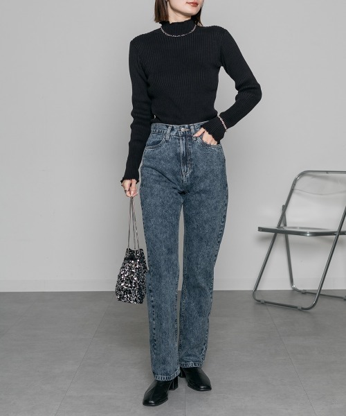 mellomela.(メロメラ)の「【脚長×美脚効果UP】スリムストレートデニムパンツ(デニムパンツ・レディース・ケミカルウォッシュ/ダークネイビー/ブルー・S/M/L/LL)」の8枚目の写真