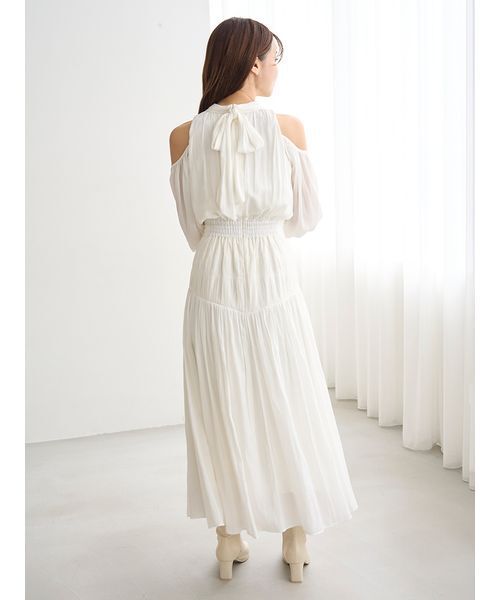 SNIDEL（スナイデル）の「コールドショルダーロングワンピース（ワンピース・レディース・オフホワイト/ライトブルー/ピンク/ミント・0/1/2）」の8枚目の写真