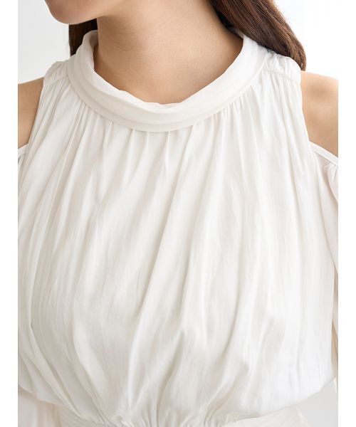 SNIDEL（スナイデル）の「コールドショルダーロングワンピース（ワンピース・レディース・オフホワイト/ライトブルー/ピンク/ミント・0/1/2）」の10枚目の写真