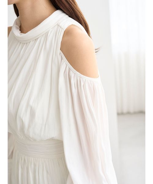 SNIDEL（スナイデル）の「コールドショルダーロングワンピース（ワンピース・レディース・オフホワイト/ライトブルー/ピンク/ミント・0/1/2）」の11枚目の写真