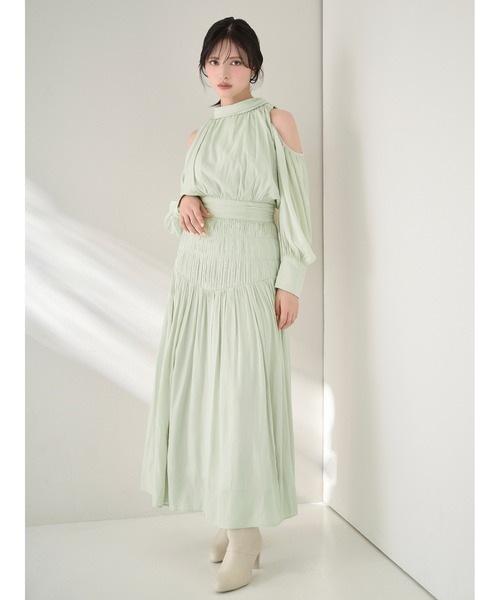 SNIDEL（スナイデル）の「コールドショルダーロングワンピース（ワンピース・レディース・オフホワイト/ライトブルー/ピンク/ミント・0/1/2）」の5枚目の写真