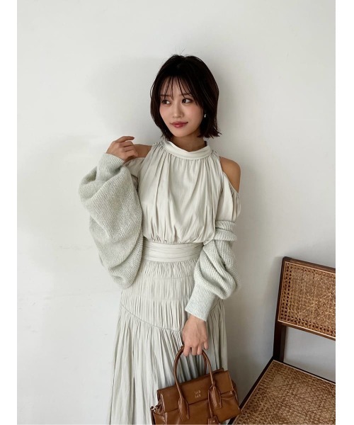 SNIDEL スナイデル コールドショルダーワンピース　新品　タグ付き SNIDEL（スナイデル）の「コールドショルダーワンピース（ワンピース