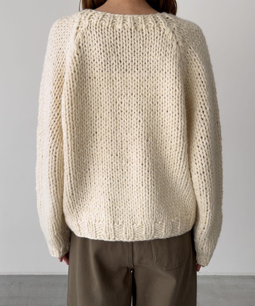 CANAL JEAN（キャナルジーン）の「El mar　ウール混ローゲージVニット（ニット/セーター・レディース・アイボリー/グレー・ONE SIZE）」の11枚目の写真