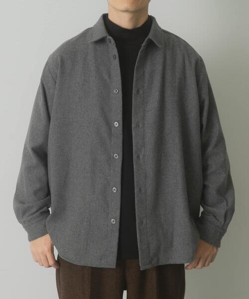 ITEMS URBANRESEARCH（アイテムズ アーバンリサーチ）の「バイオウォッシュフランネルレギュラーシャツ（シャツ/ブラウス・メンズ・ネイビー/チェック/ベージュ/グレー・LARGE/MEDIUM）」の2枚目の写真