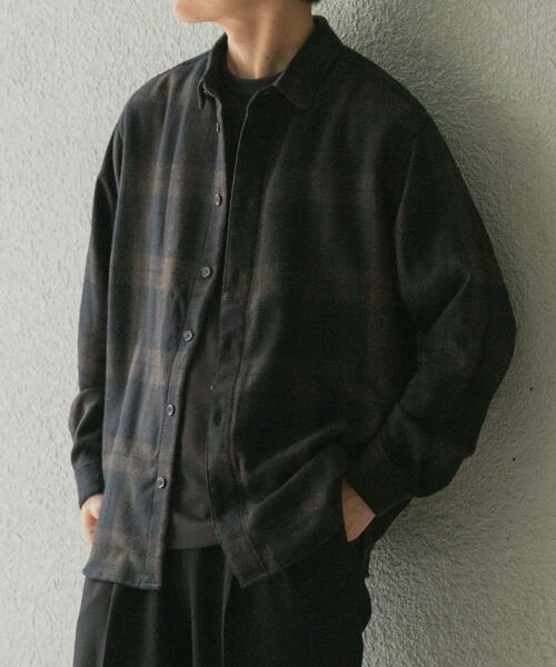 ITEMS URBANRESEARCH（アイテムズ アーバンリサーチ）の「バイオウォッシュフランネルレギュラーシャツ（シャツ/ブラウス・メンズ・ネイビー/チェック/ベージュ/グレー・LARGE/MEDIUM）」の4枚目の写真